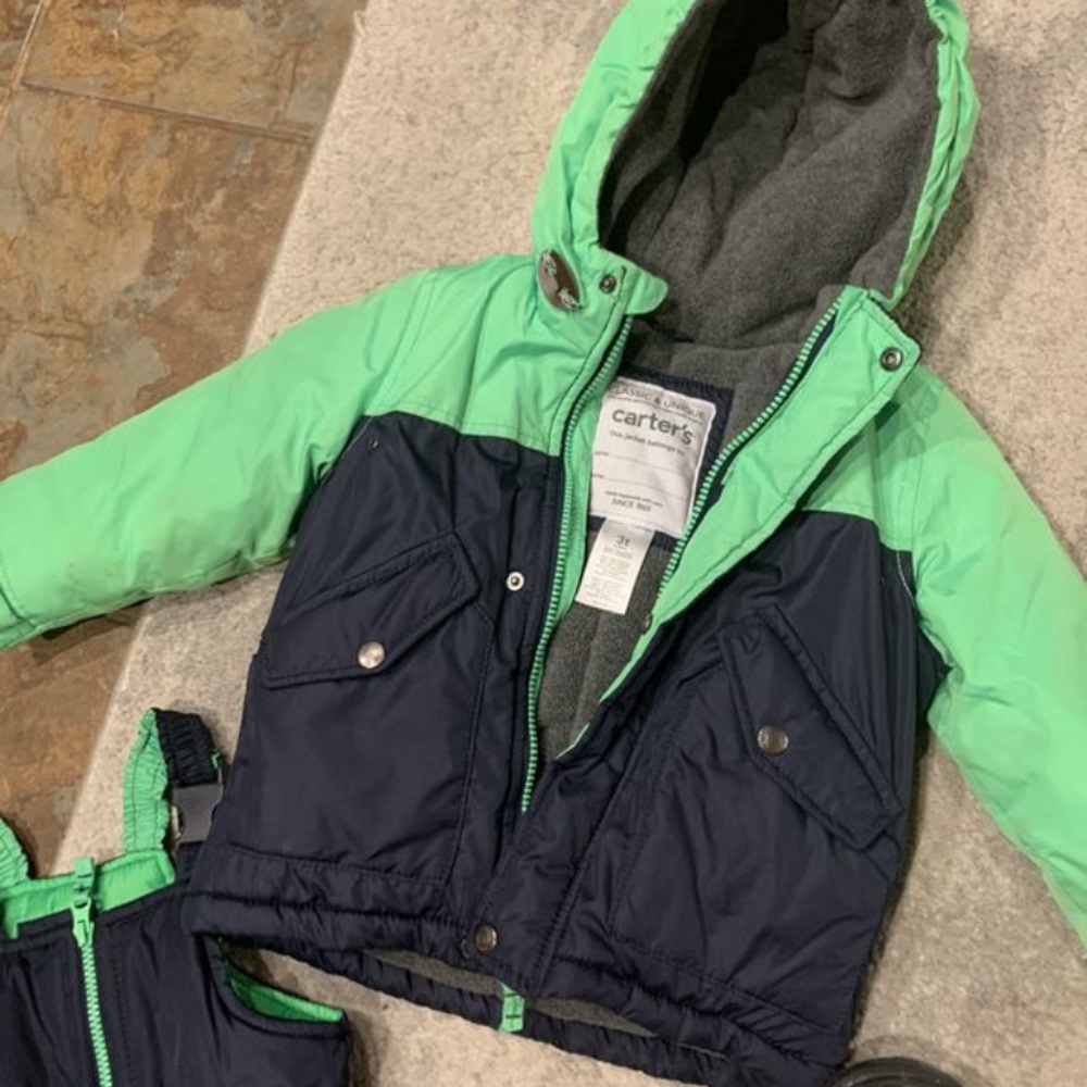 3T Carter’s Snowsuit: Jacket and Pants w Bib